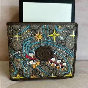 Gucci x Disney GG Supreme Donald Duck billfold wallet